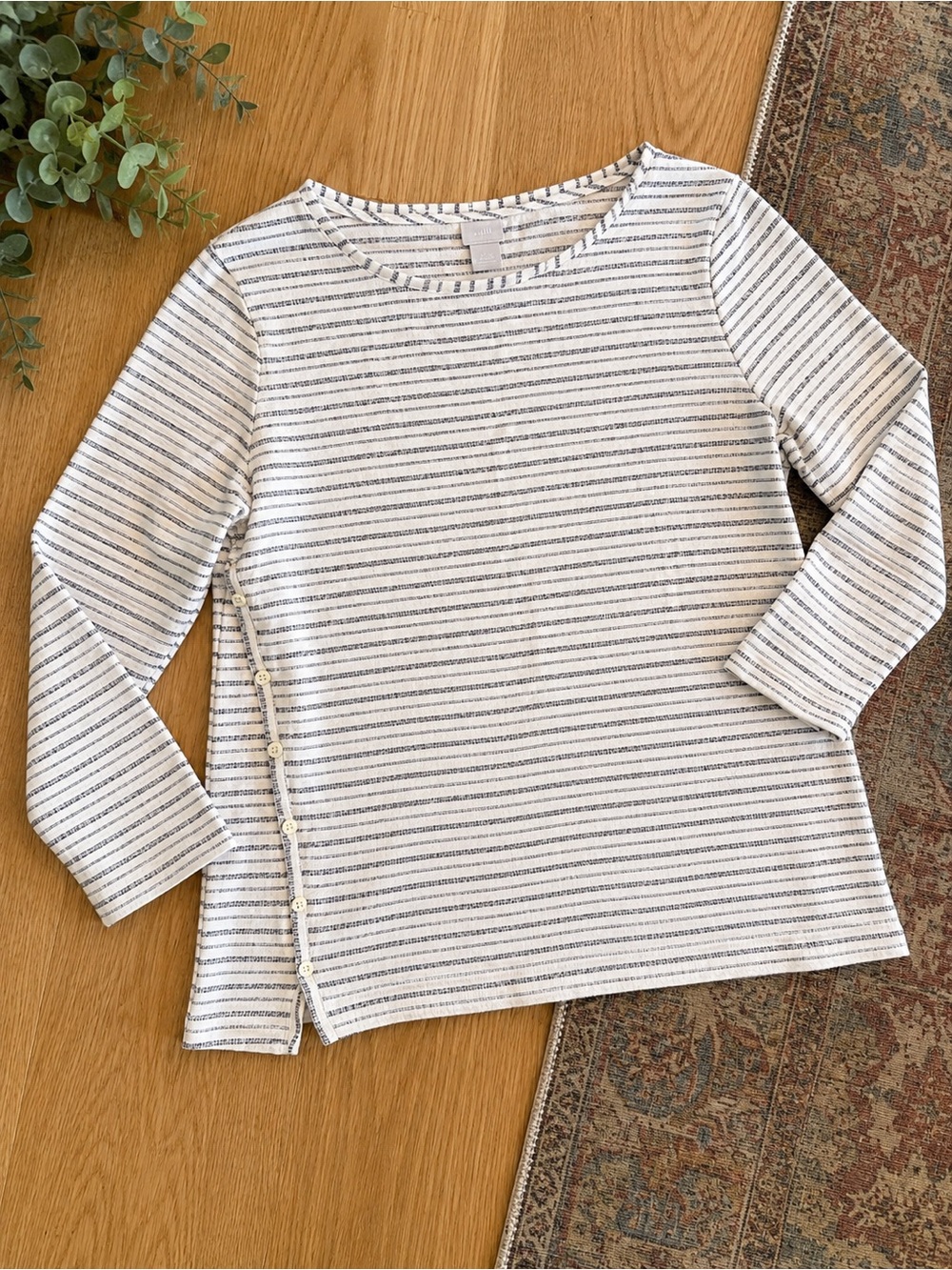 Chico’s Size 2 Large Striped Asymmetrical Button Detail Knit Top